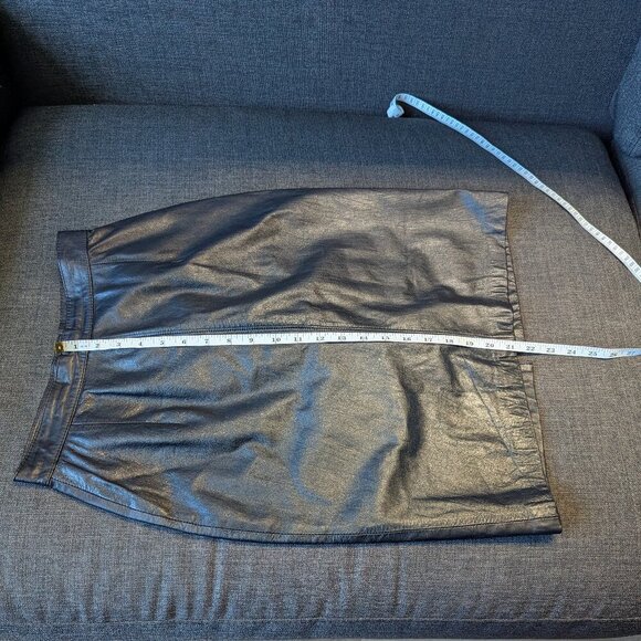 Preview Leather Mini Skirt | Vintage Black | 100% Leather - Picture 11 of 12